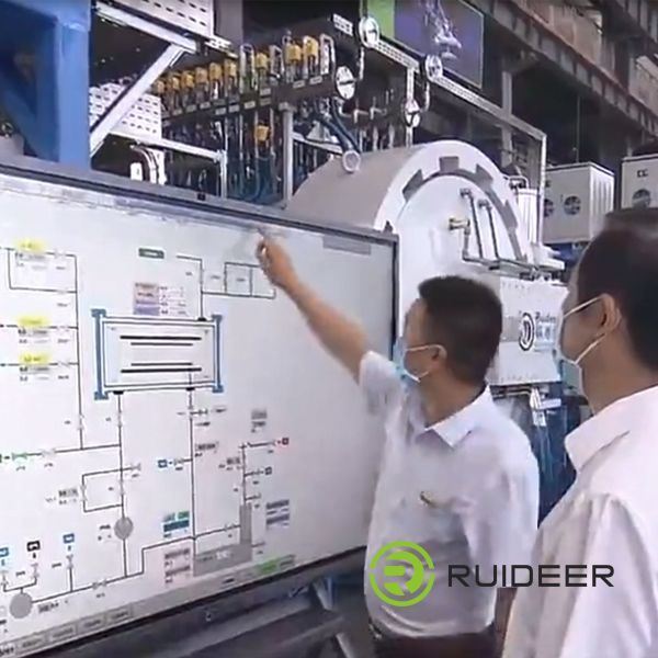 فرن تفريغ عالي معتمد بشهادة ISO CE لنظام ثلاثي الطور بخمسة أسلاك 380 فولت 50 هرتز، مزود طاقة تحكم، درجة حرارة قصوى 1600 درجة مئوية